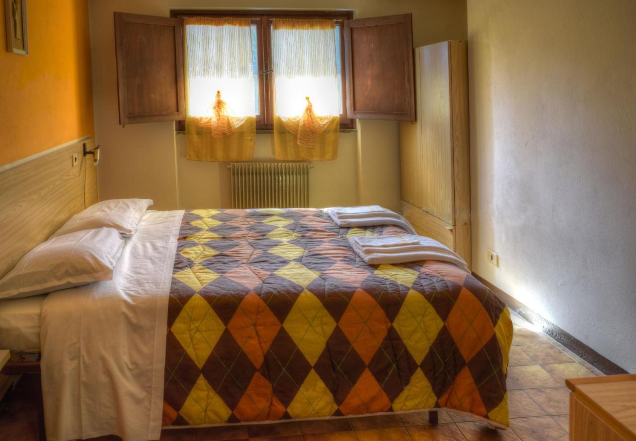 Albergo Rifugio Montecucco Piampaludo Exterior photo